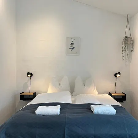 Проживание в семье Hartel House *